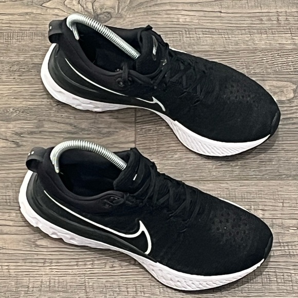 Nike Wmns React Infinity Run Flyknit 2 Black-CT2423-002 - Picture 5 of 13